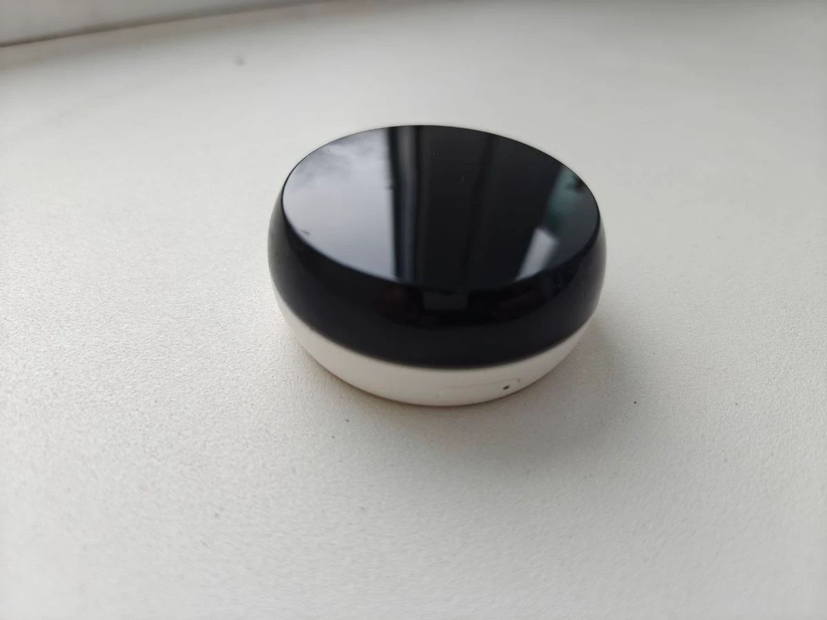 Делаем геймерскую берлогу комфортнее с “Яндекс” — обзор умного карниза, эмби-лампы и ИК-пульта Делаем геймерскую берлогу комфортнее с “Яндекс” — обзор умного карниза, эмби-лампы и ИК-пульта