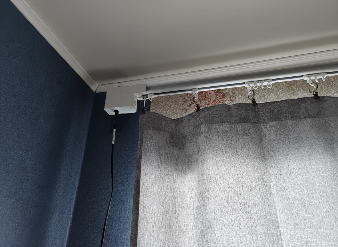 Делаем геймерскую берлогу комфортнее с “Яндекс” — обзор умного карниза, эмби-лампы и ИК-пульта Делаем геймерскую берлогу комфортнее с “Яндекс” — обзор умного карниза, эмби-лампы и ИК-пульта