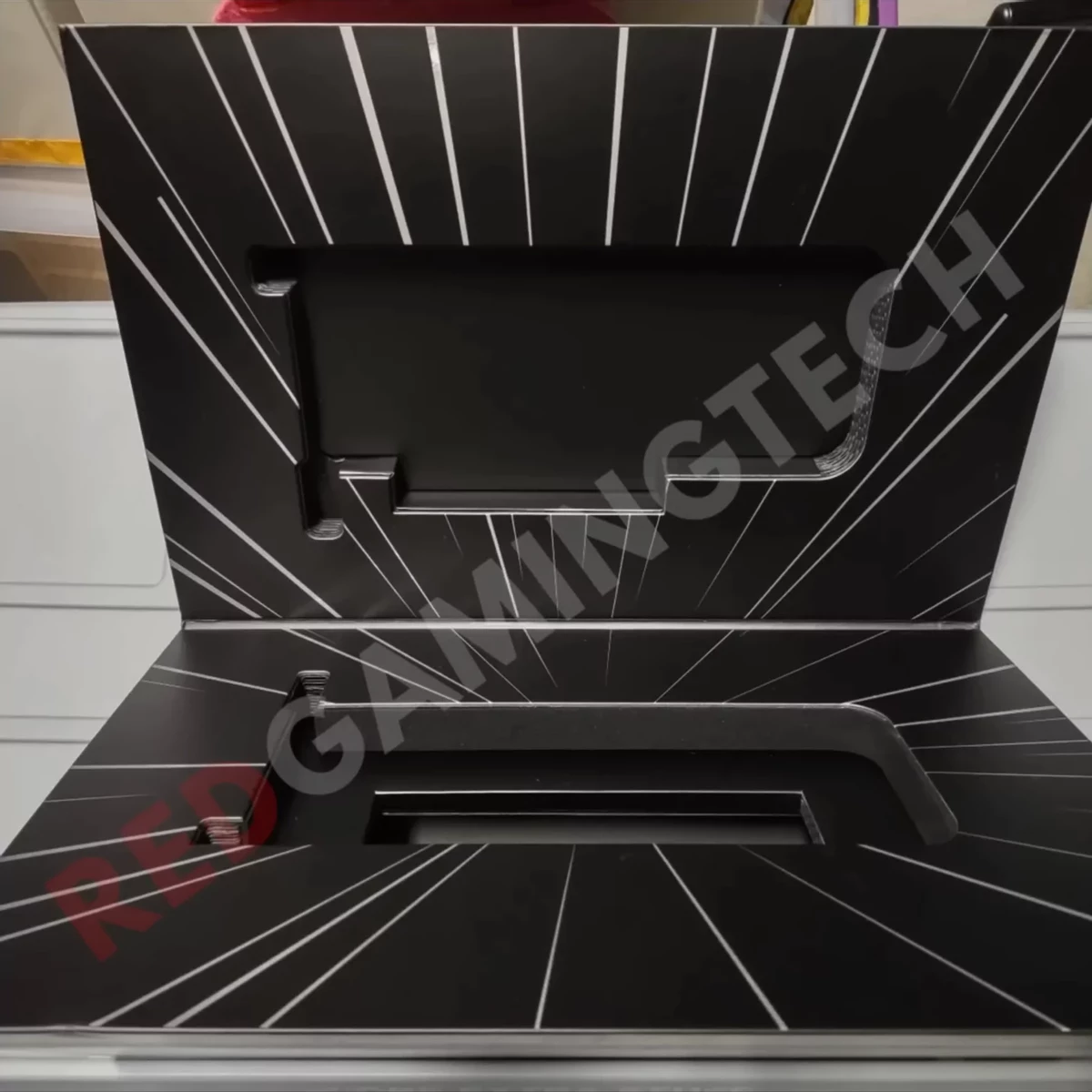 Коробка NVIDIA RTX 4070 Founders Edition на фото Коробка NVIDIA RTX 4070 Founders Edition на фото