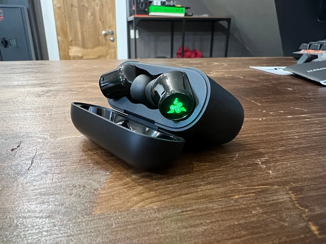 Обзор Razer Hammerhead True Wireless (2021) Обзор Razer Hammerhead True Wireless (2021)