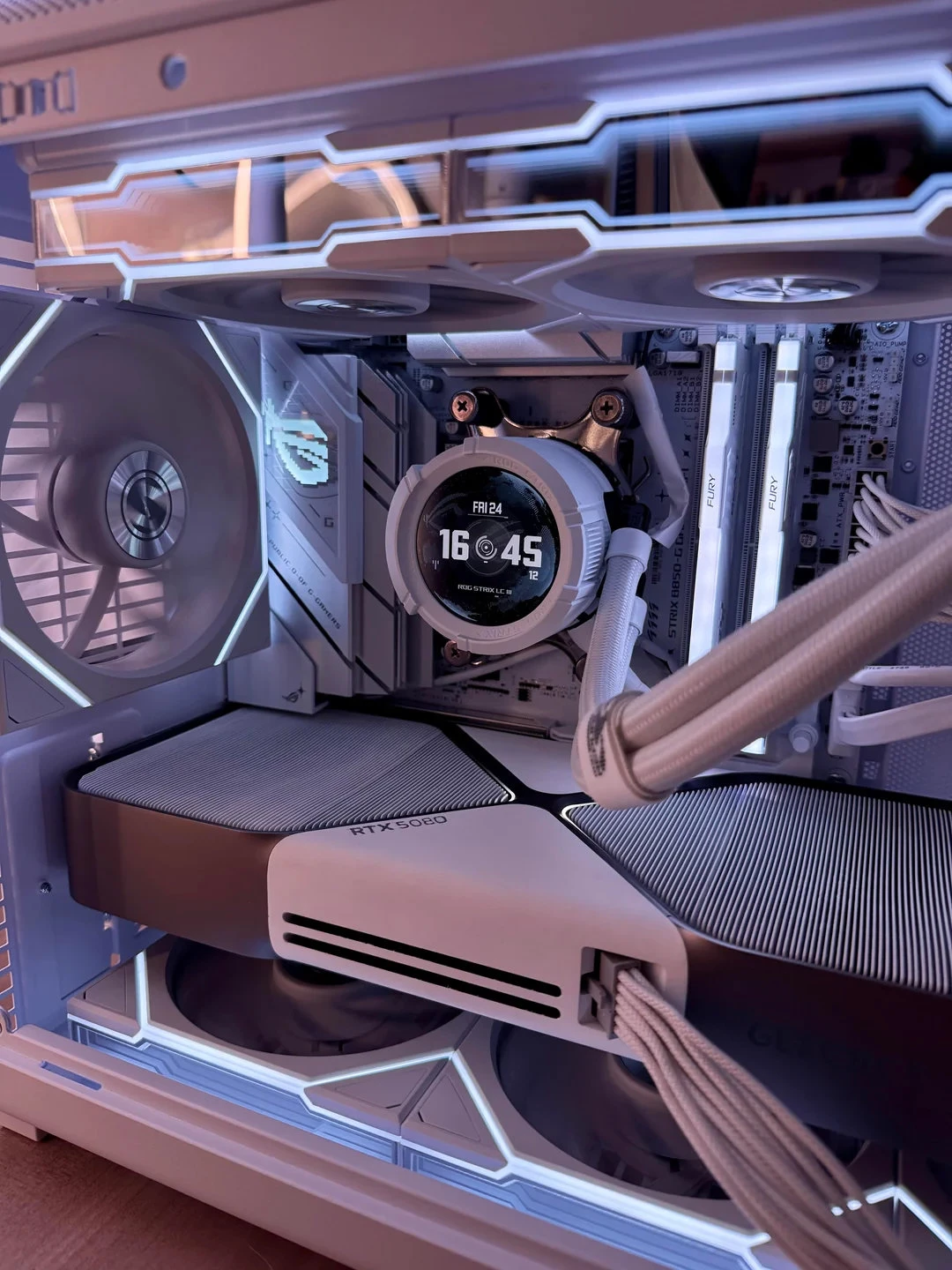 Энтузиаст перекрасил NVIDIA RTX 5080 Founders Edition в белый, вызвав восхищение в сети Энтузиаст перекрасил NVIDIA RTX 5080 Founders Edition в белый, вызвав восхищение в сети