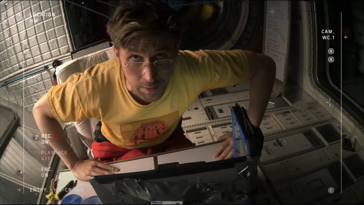 Школьный учитель Гослинг ничего не помнит, но спасает Землю в трейлере «Проекта Конец света»