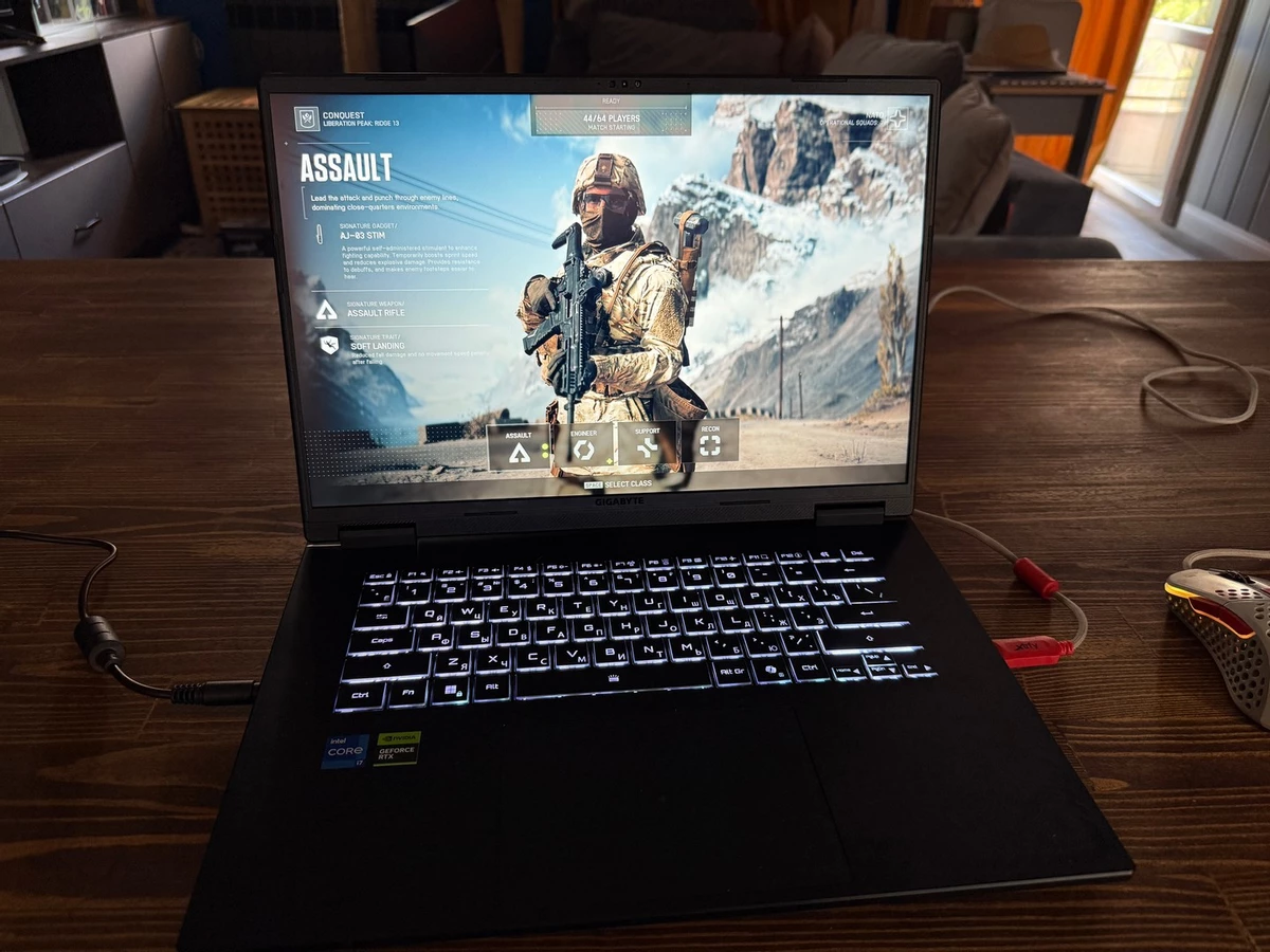 Обзор GIGABYTE Gaming A16 — доступный 16 игровой ноутбук с RTX 5050 Обзор GIGABYTE Gaming A16 — доступный 16 игровой ноутбук с RTX 5050