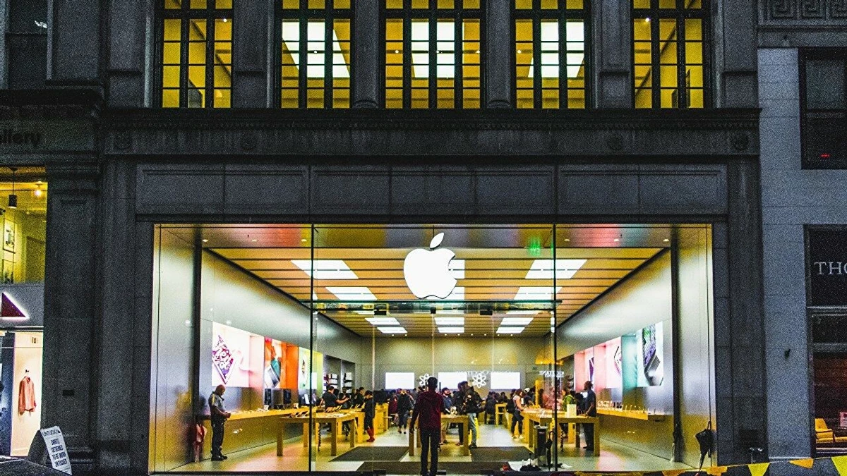Apple представит AR/VR-гарнитуру в этом году Apple представит AR/VR-гарнитуру в этом году
