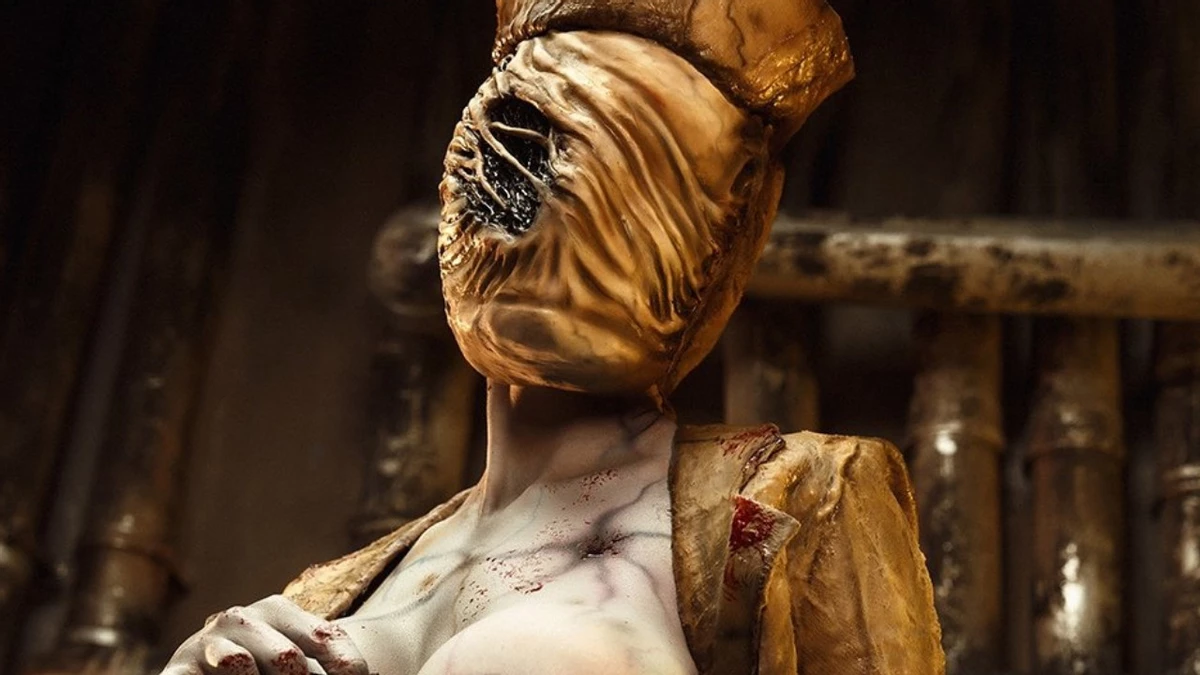 Великолепная Kalinka Fox в образе ужасно сексапильной медсестры из Silent Hill Великолепная Kalinka Fox в образе ужасно сексапильной медсестры из Silent Hill