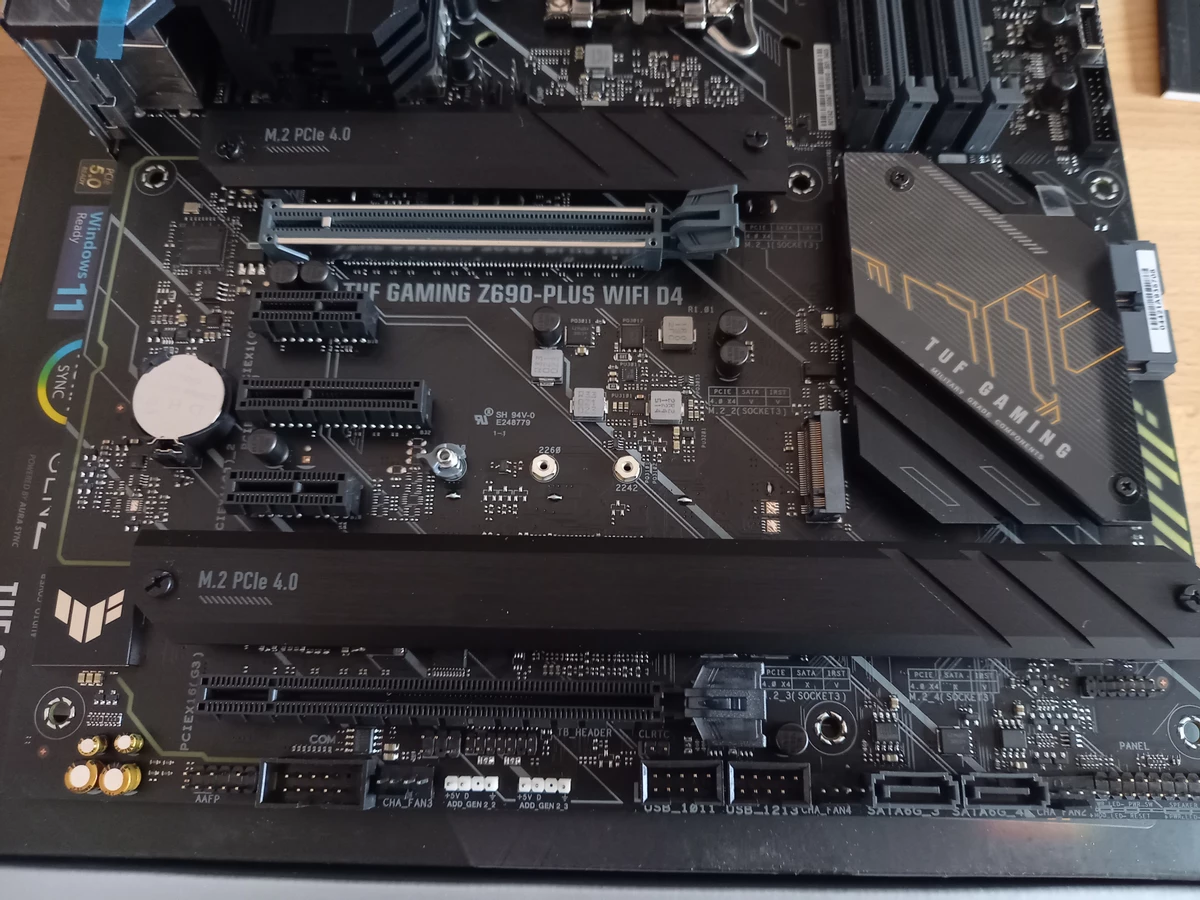 Обзор DDR4 материнской платы ASUS TUF GAMING Z690-PLUS WIFI D4 Обзор DDR4 материнской платы ASUS TUF GAMING Z690-PLUS WIFI D4