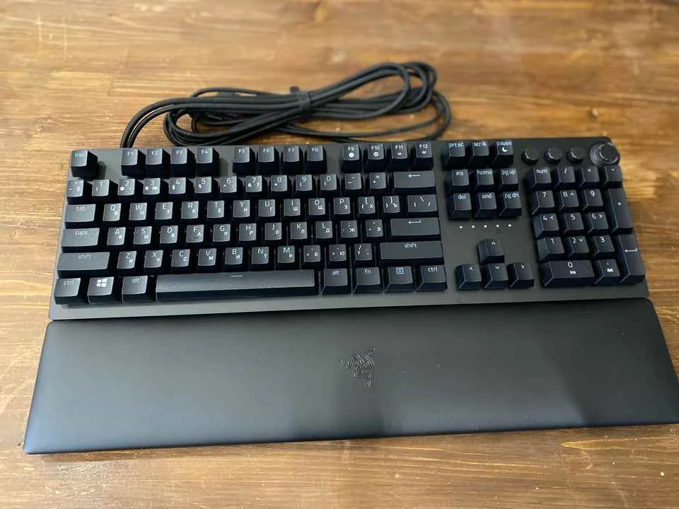Обзор флагманской игровой клавиатуры Razer Huntsman V2 Analog — ультимативная игровая клавиатура Обзор флагманской игровой клавиатуры Razer Huntsman V2 Analog — ультимативная игровая клавиатура
