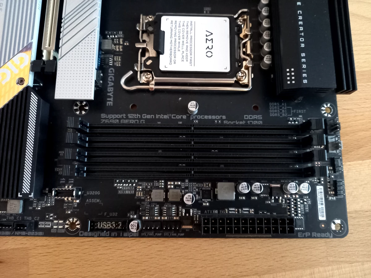 Обзор материнской платы GIGABYTE Z690 AERO G Обзор материнской платы GIGABYTE Z690 AERO G