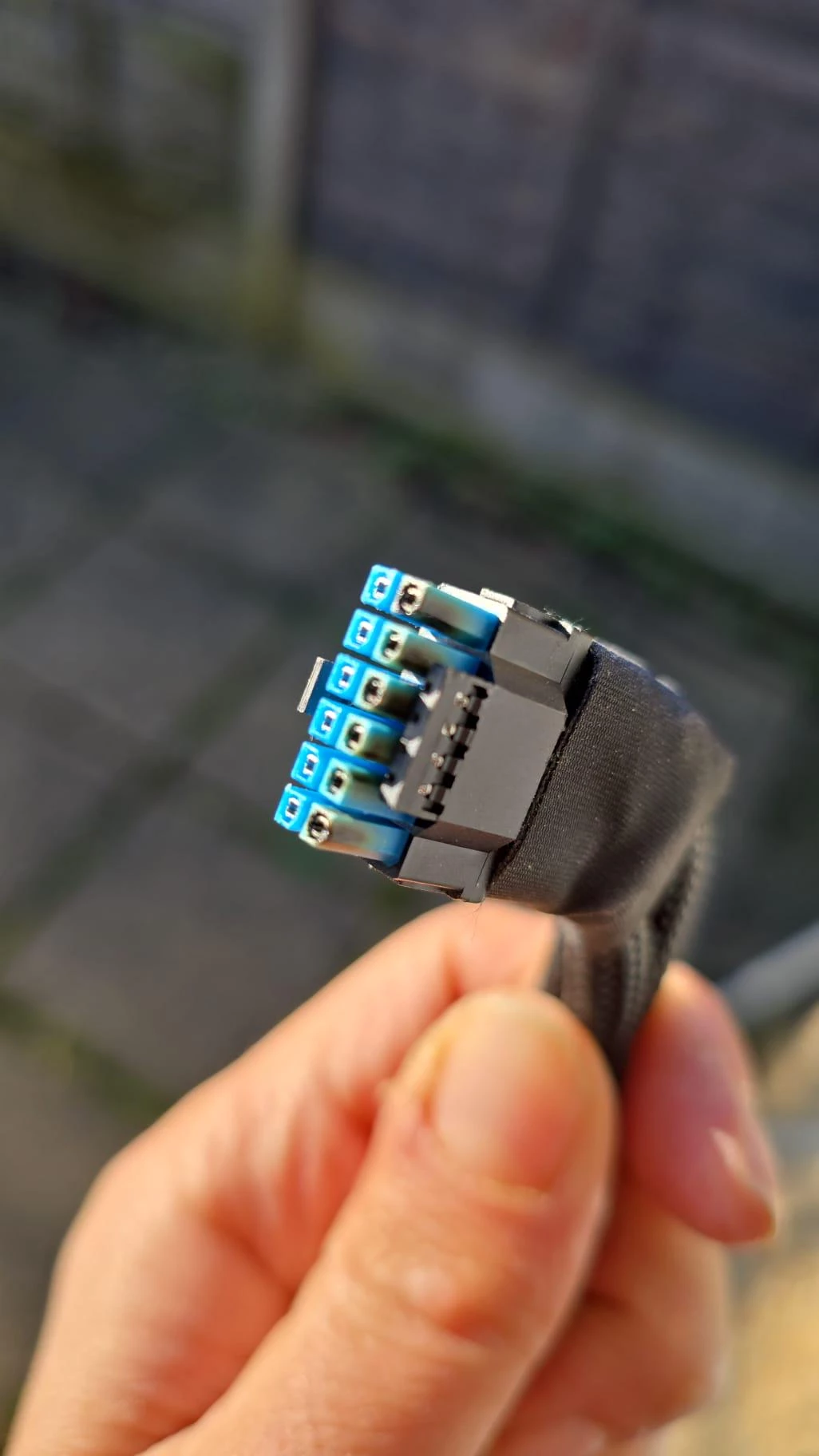 Проблема 16-pin разъемов проодолжаются: повреждены флагманы Aorus RTX 5090 и Sapphire RX 9070 XT