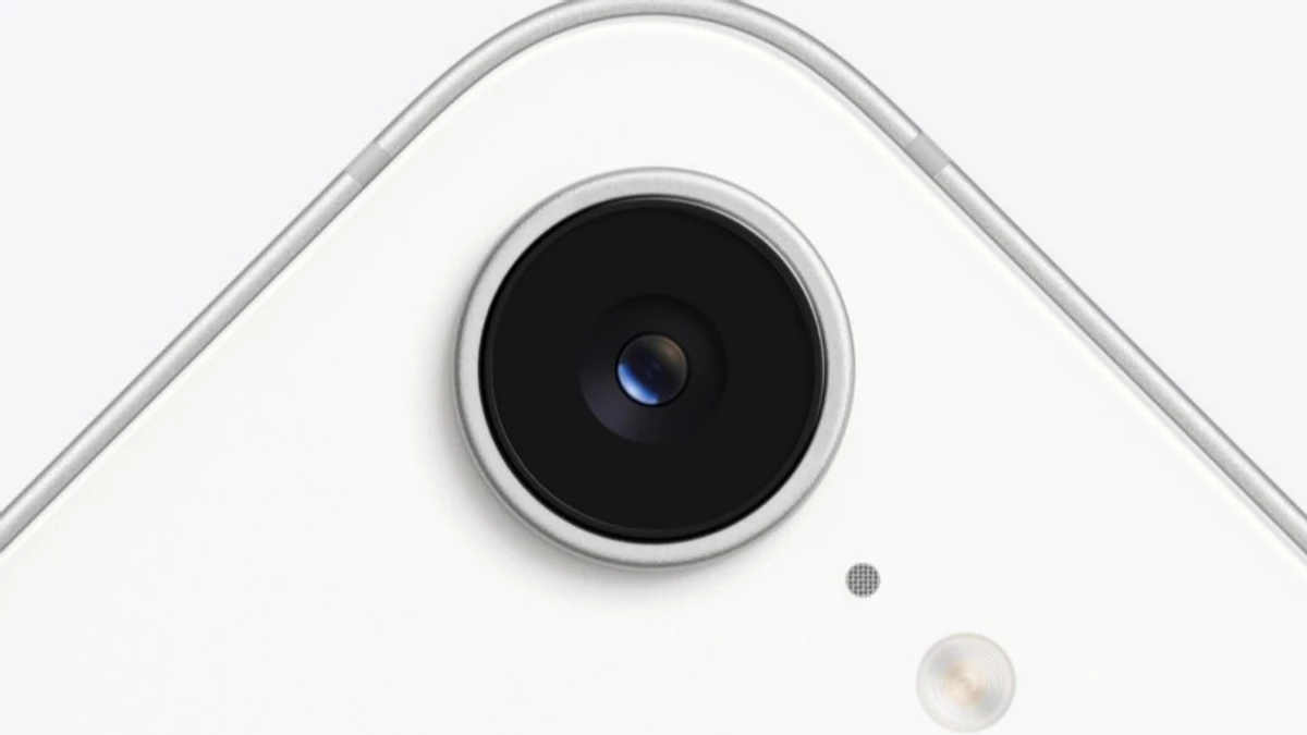 Apple представила iPhone 16e — OLED, 60 Гц и ценник в 599 долларов Apple представила iPhone 16e — OLED, 60 Гц и ценник в 599 долларов