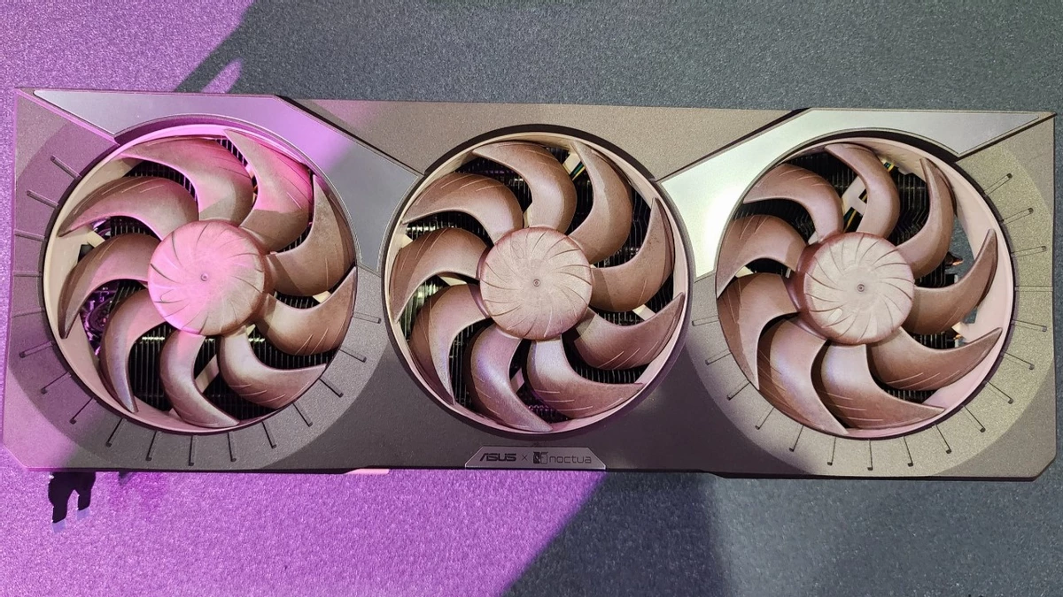 ASUS представила видеокарту GeForce RTX 5080 Noctua OC Edition ASUS представила видеокарту GeForce RTX 5080 Noctua OC Edition
