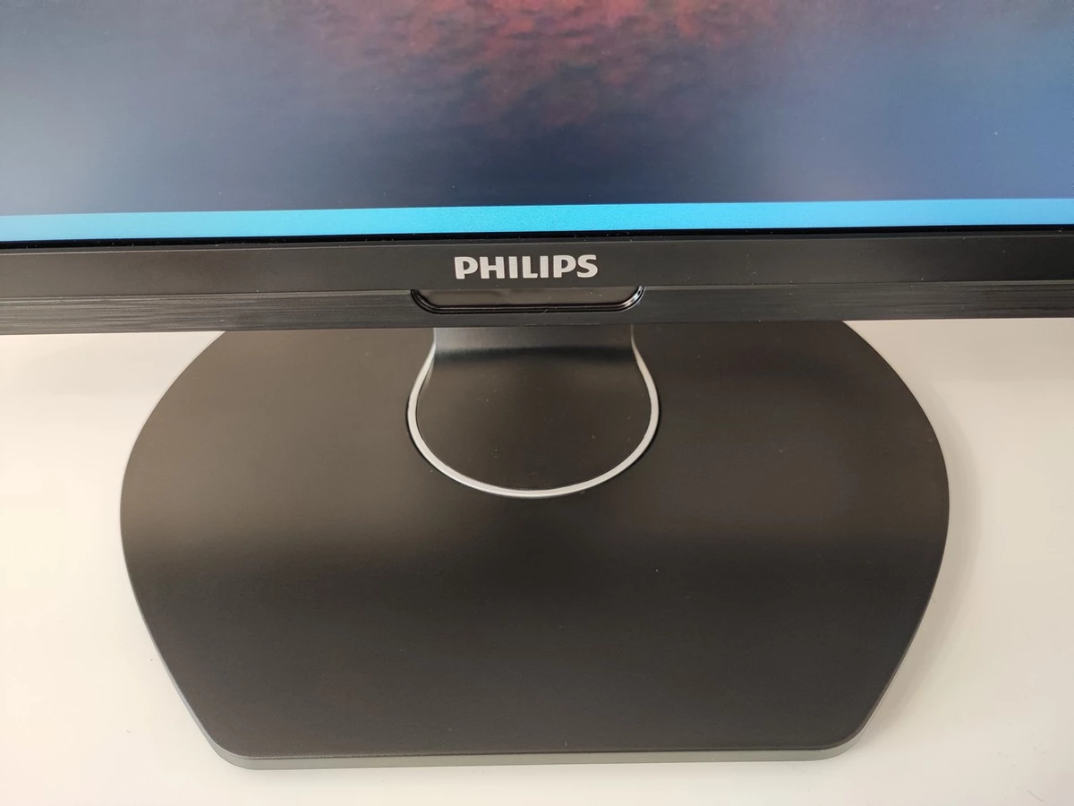 Обзор монитора Philips Brilliance 272B — для работы и игр Обзор монитора Philips Brilliance 272B — для работы и игр
