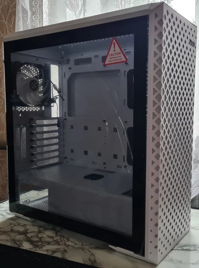 Обзор корпуса XPG Defender Pro — просторное вместилище для красивой сборки Обзор корпуса XPG Defender Pro — просторное вместилище для красивой сборки