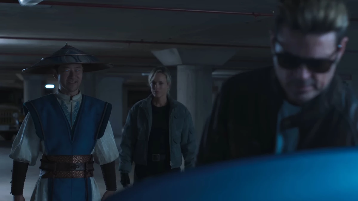 «Смертельная битва 2» мощно начинается в дебютном «красном» трейлере