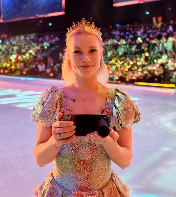 vivo  X300 Pro, наборы «экстендер телеобъектива» (увеличение в 2,35 раза) и «рукоятка vivo»