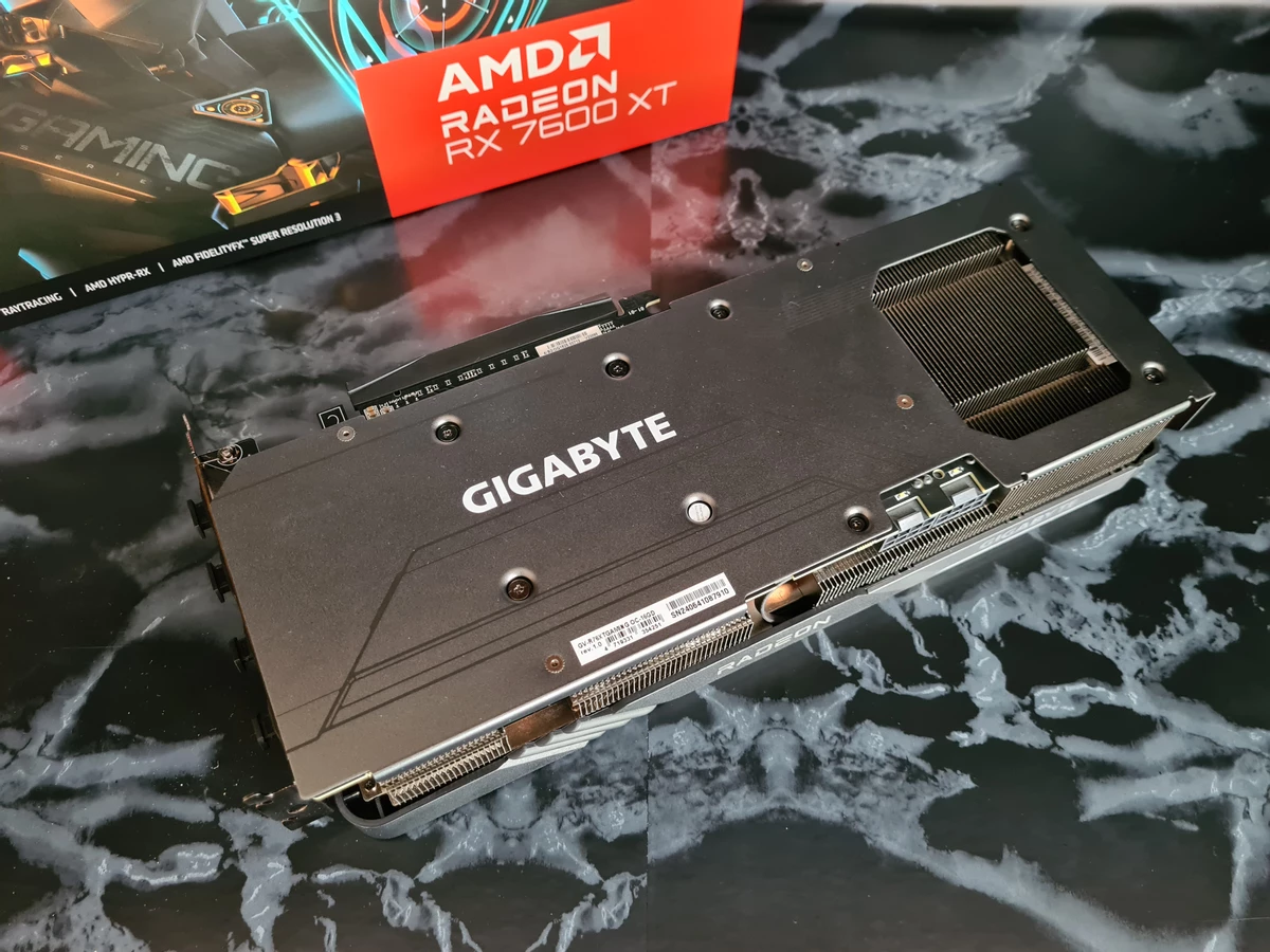 Обзор Gigabyte Radeon RX 7600 XT Gaming OC Обзор Gigabyte Radeon RX 7600 XT Gaming OC