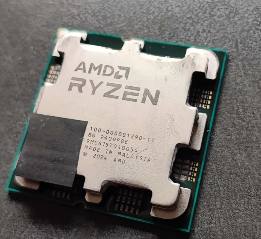 8-ядерный AMD Ryzen на Zen 5 красуется на свежей фотографии 8-ядерный AMD Ryzen на Zen 5 красуется на свежей фотографии
