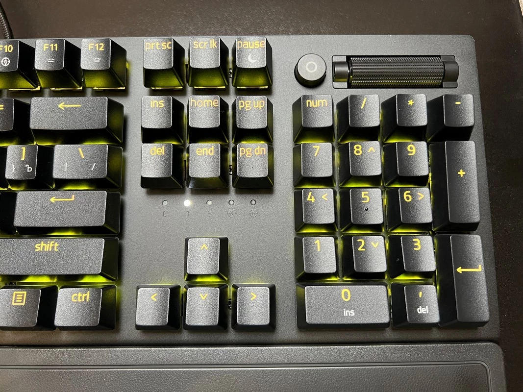 Обзор игровой клавиатуры Razer BlackWidow V3 (Yellow Switch) Обзор игровой клавиатуры Razer BlackWidow V3 (Yellow Switch)