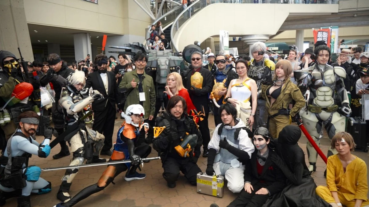 Коджима Хидео посетил Osaka Comic Con, заценил косплей и встретил РобоКопа. Есть фото и видео Коджима Хидео посетил Osaka Comic Con, заценил косплей и встретил РобоКопа. Есть фото и видео
