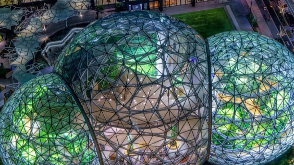 Amazon уволит еще 16 000 работяг Amazon уволит еще 16 000 работяг