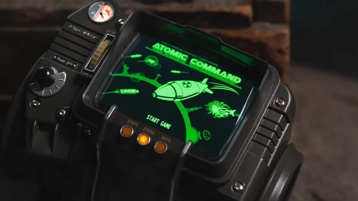 Для предзаказов открылся настоящий Pip-Boy из серии Fallout