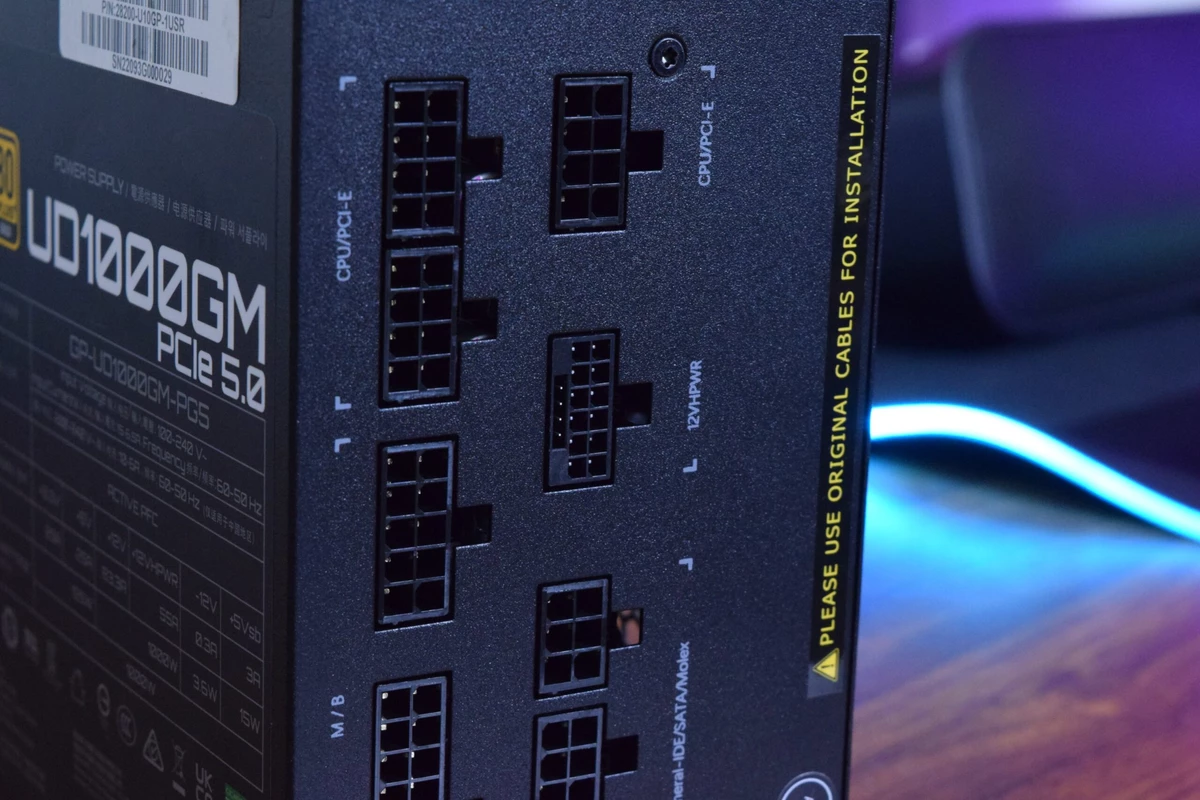 Видеокарты с PCIe Gen 5.0 могут показывать пики потребления до 1800 Вт, но блоки питания ATX 3.0 выдержат Видеокарты с PCIe Gen 5.0 могут показывать пики потребления до 1800 Вт, но блоки питания ATX 3.0 выдержат