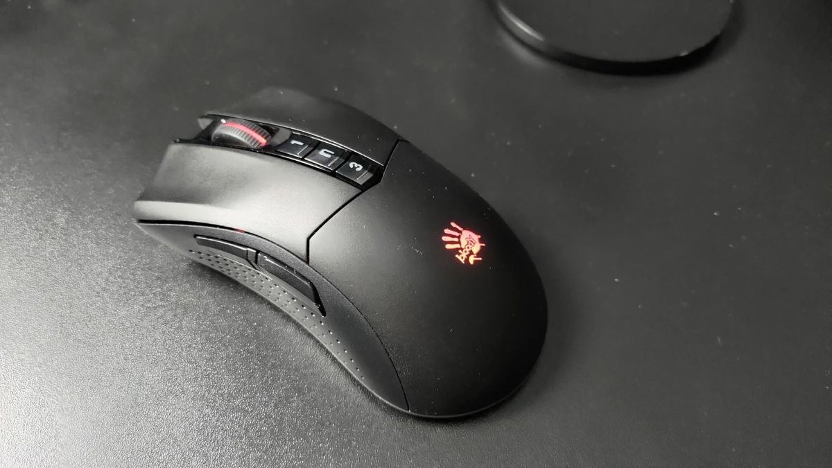 Обзор A4TECH Bloody R90 Plus — добротная беспроводная игровая мышь с нюансом Обзор A4TECH Bloody R90 Plus — добротная беспроводная игровая мышь с нюансом