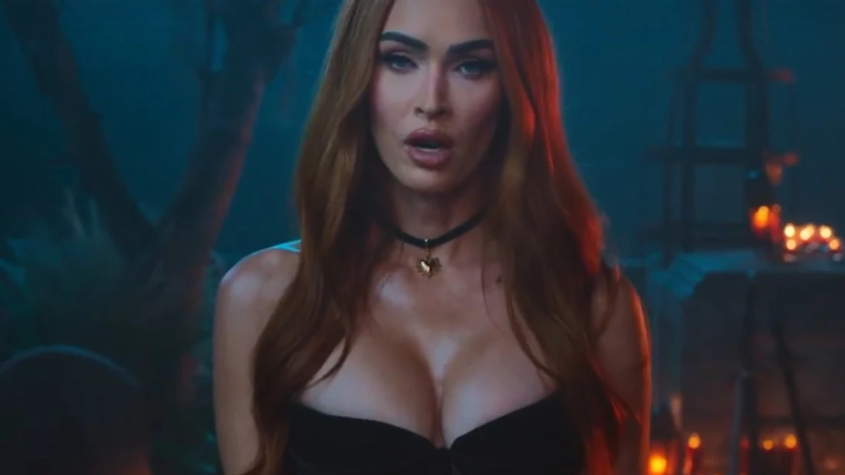 Руки на стол! Меган Фокс рекламирует Diablo IV Руки на стол! Меган Фокс рекламирует Diablo IV