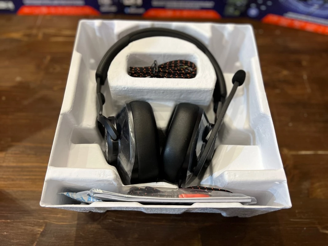 Обзор игровой гарнитуры JBL Quantum 200 Обзор игровой гарнитуры JBL Quantum 200