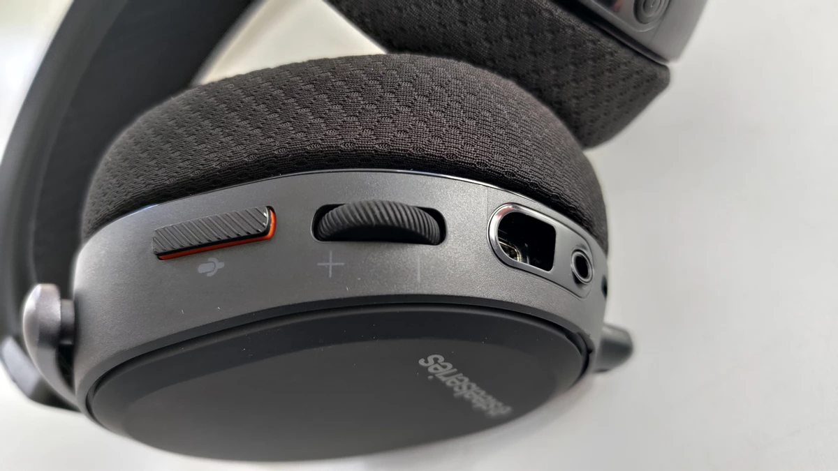 Обзор беспроводной гарнитуры SteelSeries Arctis Pro Wireless — тотальная доминация Обзор беспроводной гарнитуры SteelSeries Arctis Pro Wireless — тотальная доминация