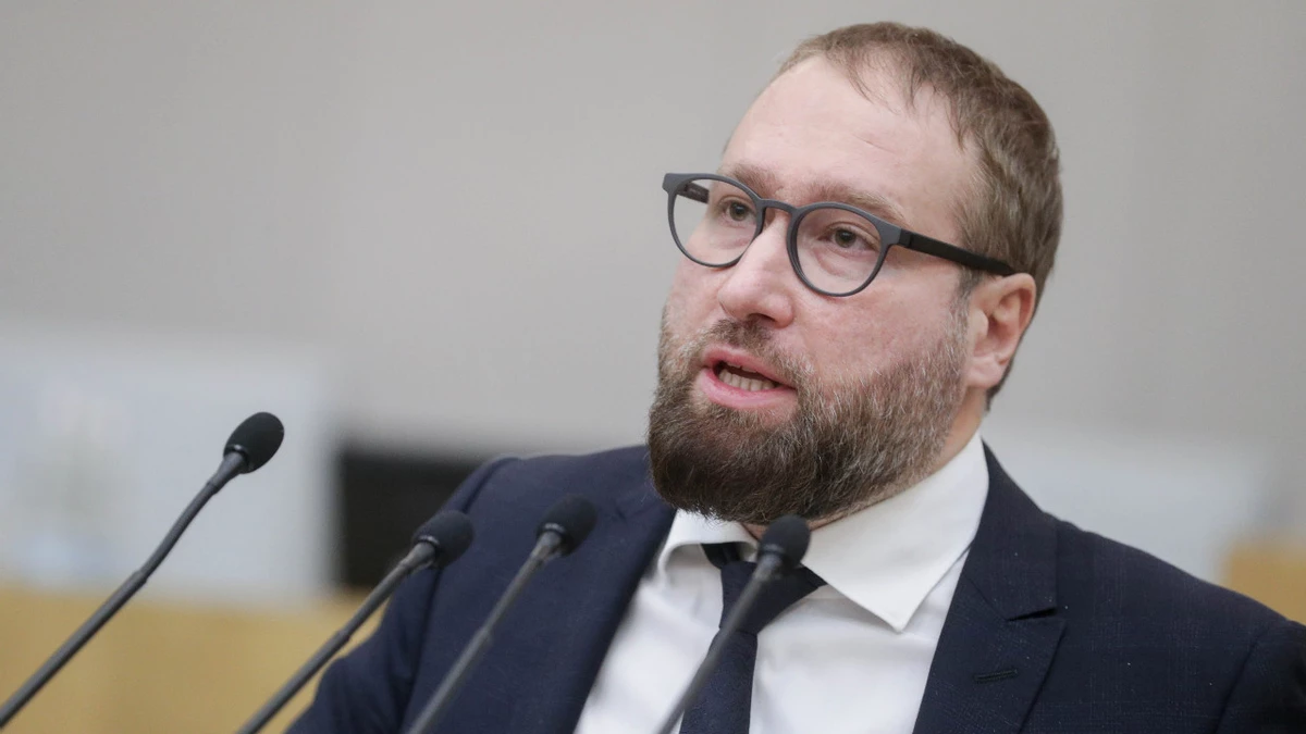 Изрядно утомивший российских геймеров депутат Горелкин вновь призывает отказаться от почты Gmail