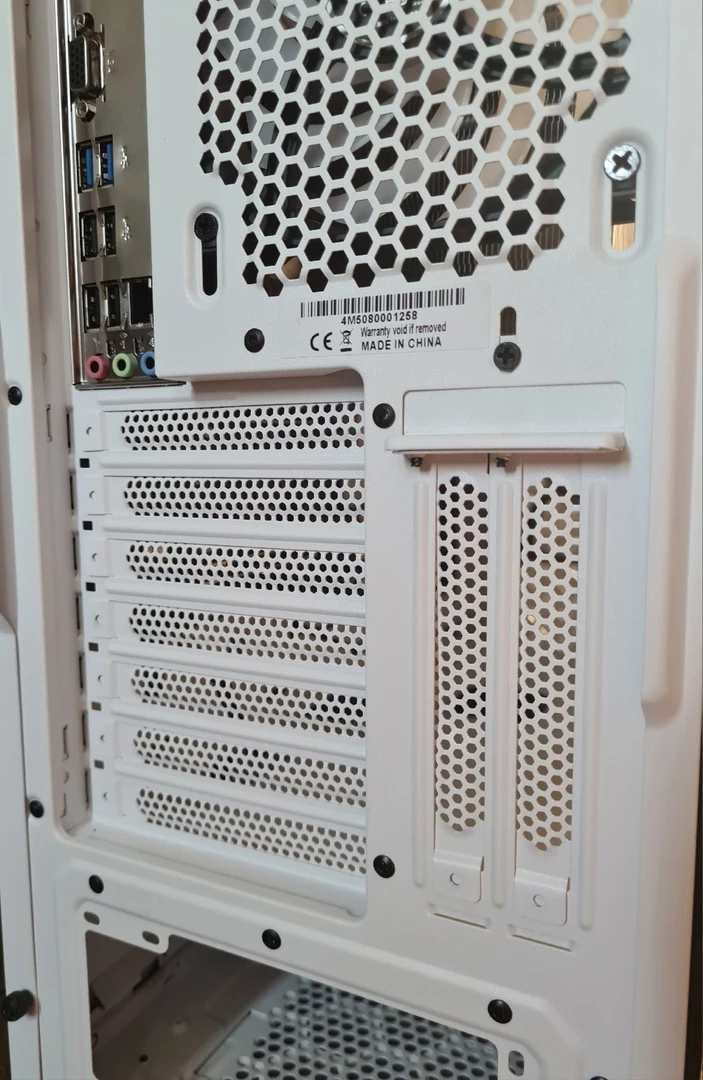 Обзор корпуса XPG Defender Pro — просторное вместилище для красивой сборки Обзор корпуса XPG Defender Pro — просторное вместилище для красивой сборки