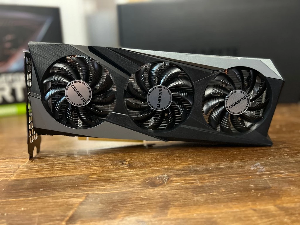 Обзор видеокарты Gigabyte GeForce RTX™ 3050 GAMING OC 8G Обзор видеокарты Gigabyte GeForce RTX™ 3050 GAMING OC 8G