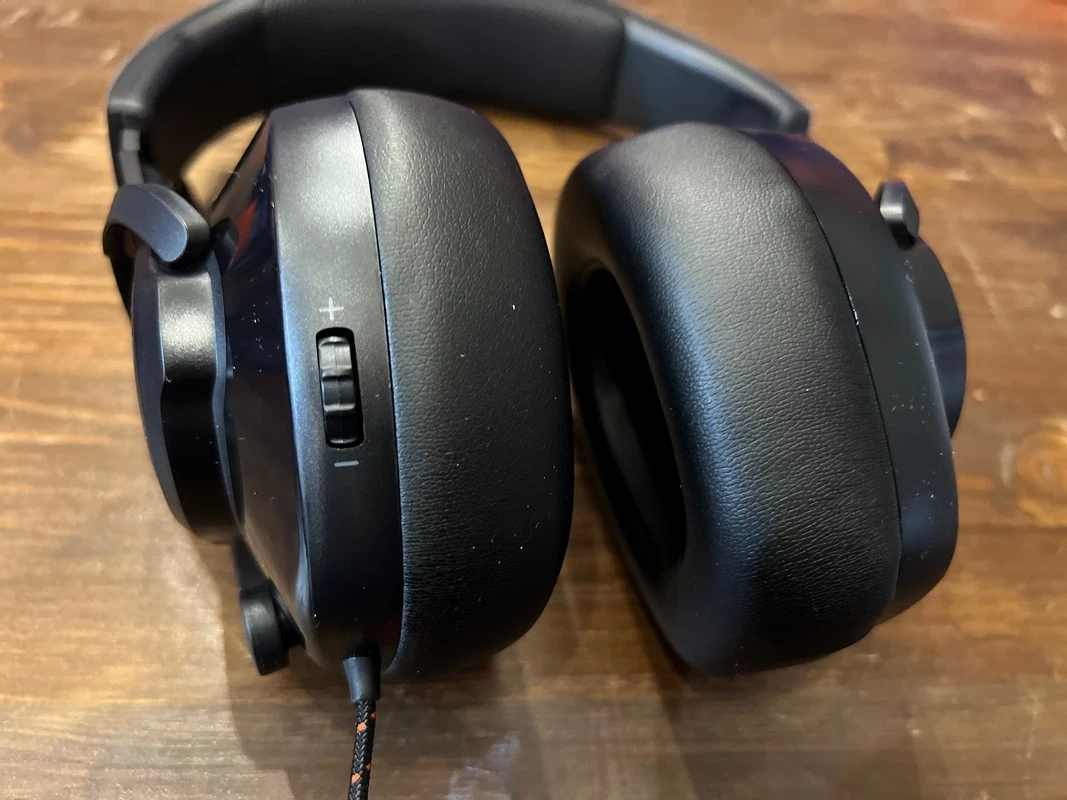 Обзор игровой гарнитуры JBL Quantum 200 Обзор игровой гарнитуры JBL Quantum 200