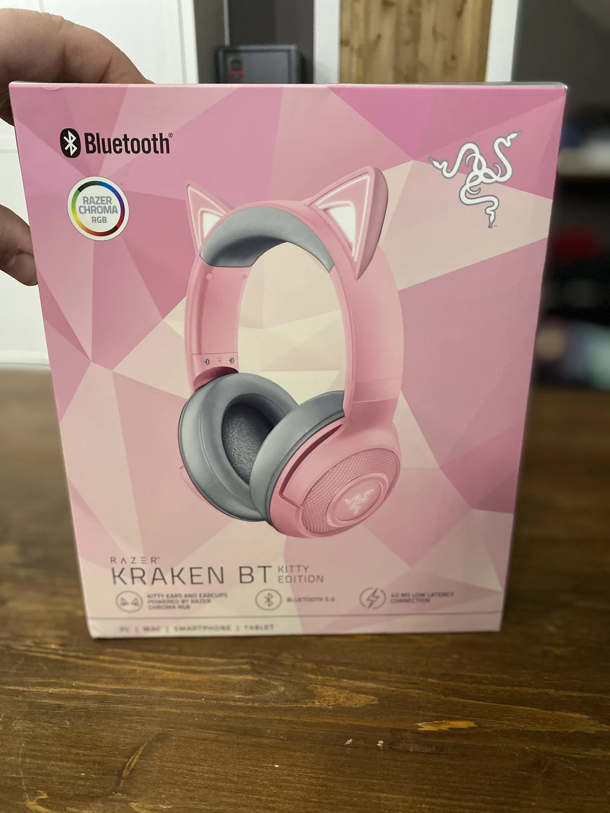 Гарнитура Razer Kraken BT Kitty Edition — для милых дам Гарнитура Razer Kraken BT Kitty Edition — для милых дам