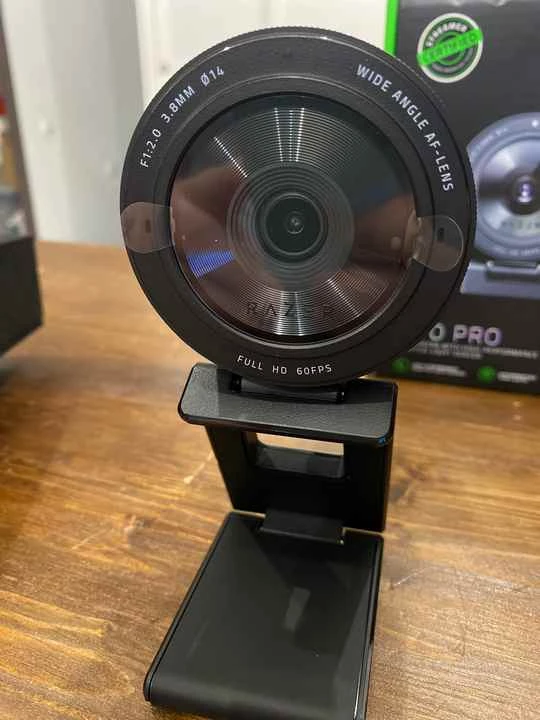 Обзор веб-камеры Razer Kiyo Pro — «вебка» на все случаи жизни. Обзор веб-камеры Razer Kiyo Pro — «вебка» на все случаи жизни.