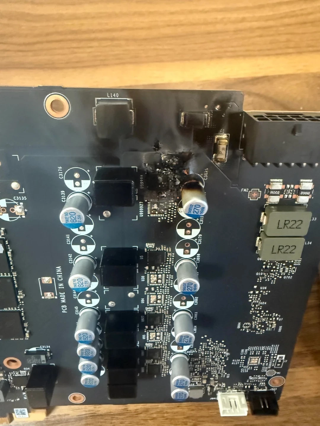 Мощный коротыш буквально продырявил RTX 4080 Super