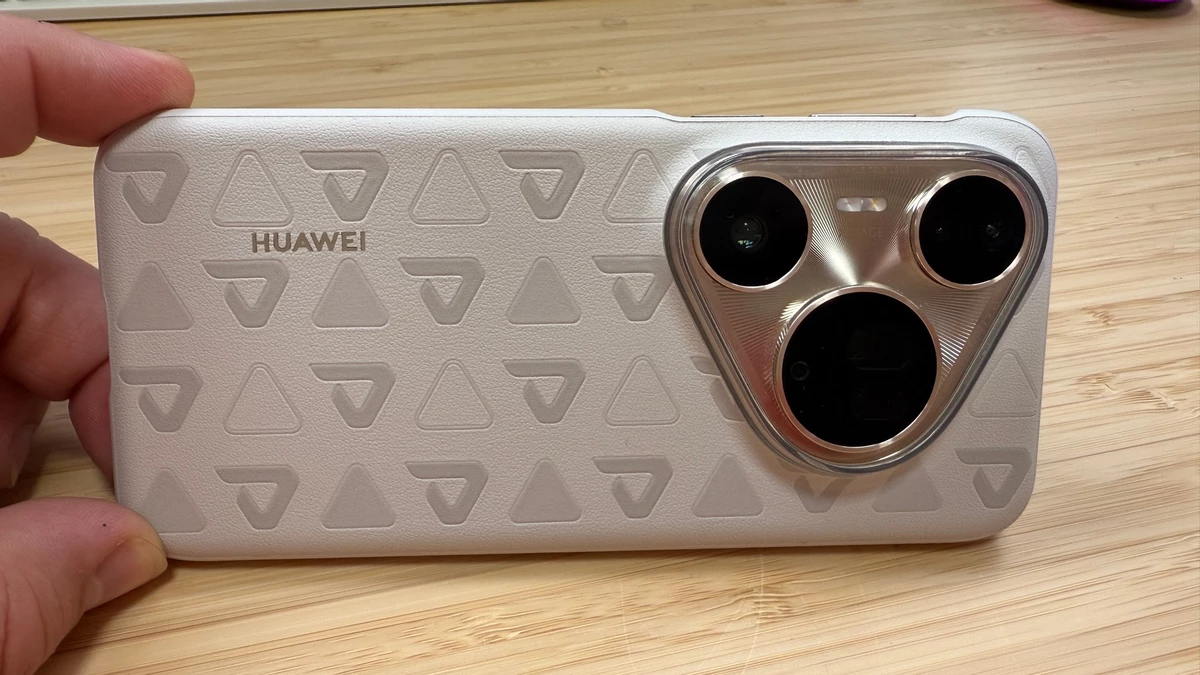 Обзор HUAWEI Pura 80 Ultra — флагман для тех, кто снимает жизнь