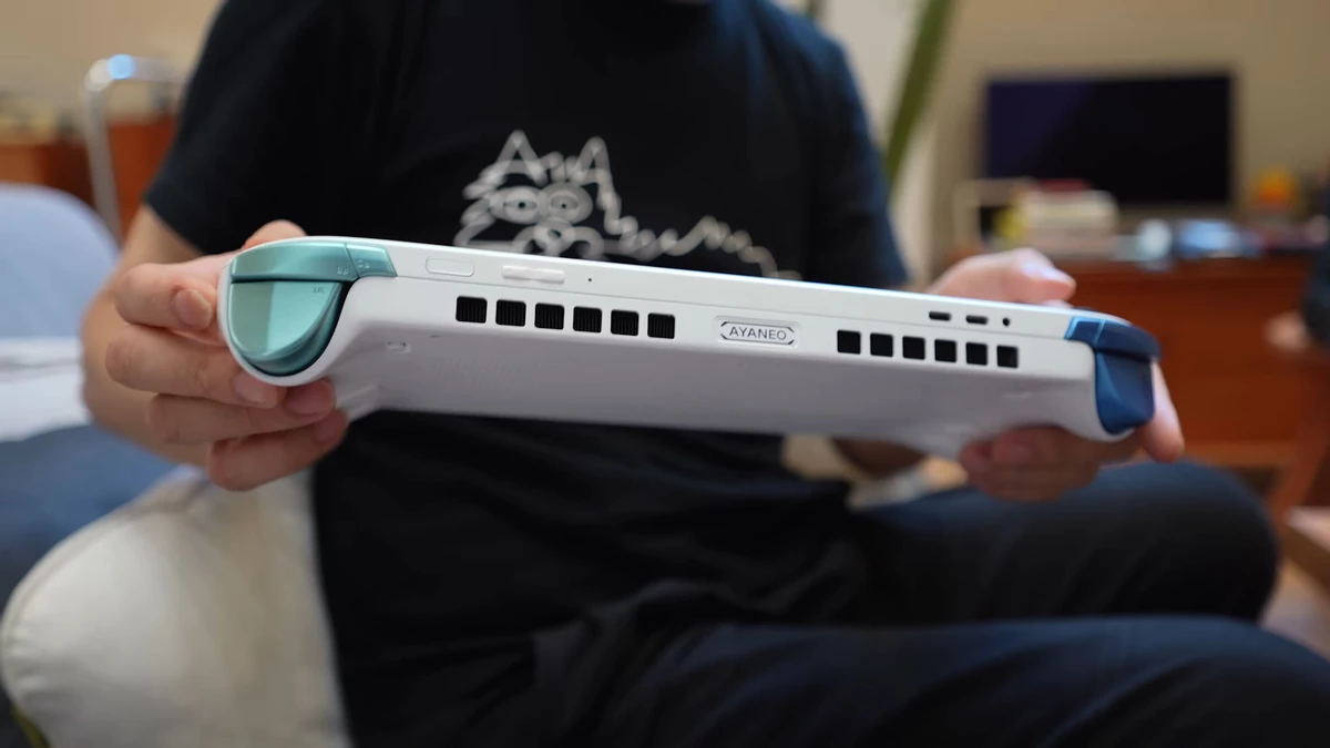 AYANEO представила NEXT II с процессором Ryzen AI Max+ 395