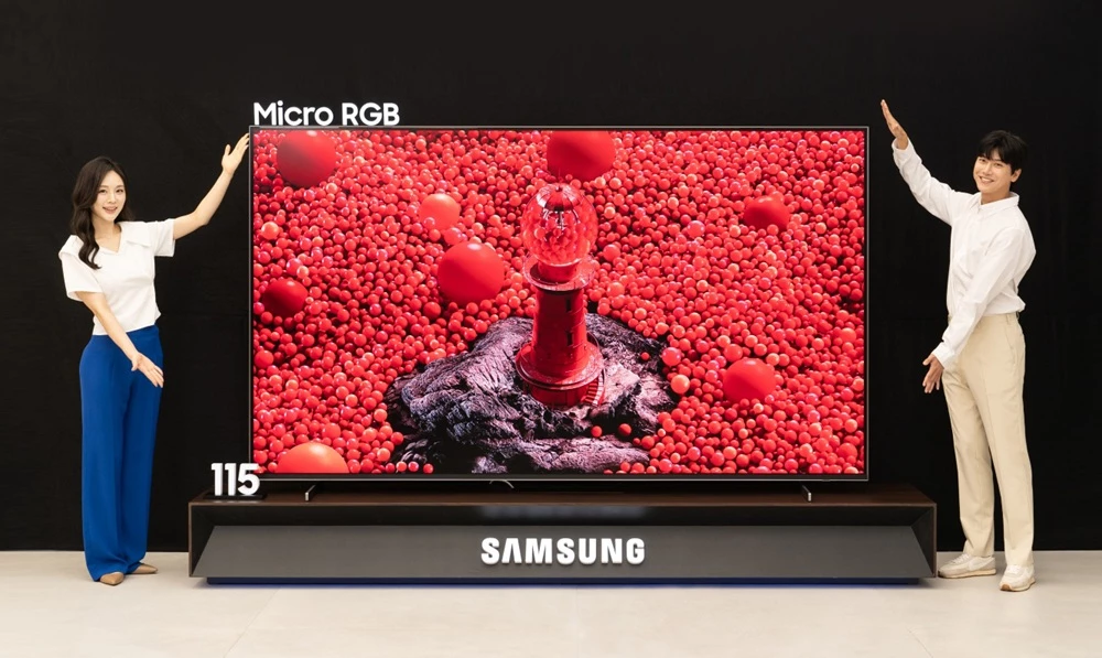 Samsung представила первый в мире дисплей Micro RGB Samsung представила первый в мире дисплей Micro RGB