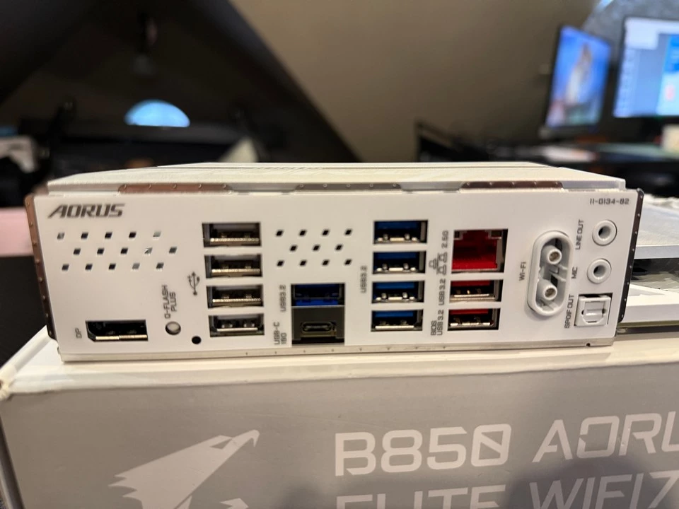 B850 AORUS ELITE WIFI7 ICE – Белая эволюция для геймеров и энтузиастов B850 AORUS ELITE WIFI7 ICE – Белая эволюция для геймеров и энтузиастов