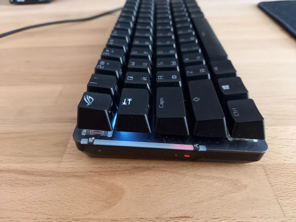 Обзор беспроводной 65% клавиатуры ROG Falchion с 2.4 ГГц подключением Обзор беспроводной 65% клавиатуры ROG Falchion с 2.4 ГГц подключением