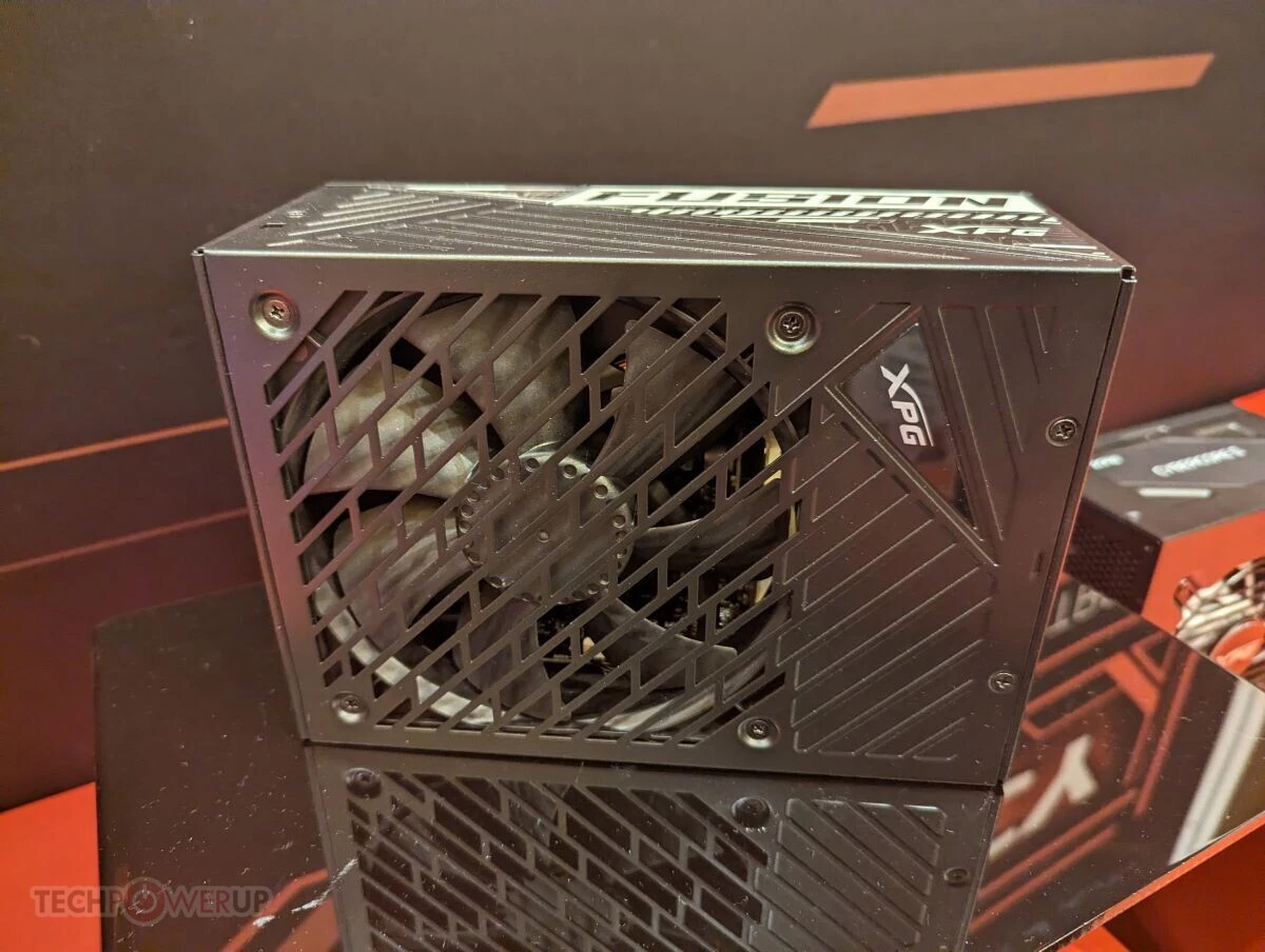 XPG представила блоки питания с нативными коннекторами 12VHPWR для NVIDIA RTX 40 XPG представила блоки питания с нативными коннекторами 12VHPWR для NVIDIA RTX 40