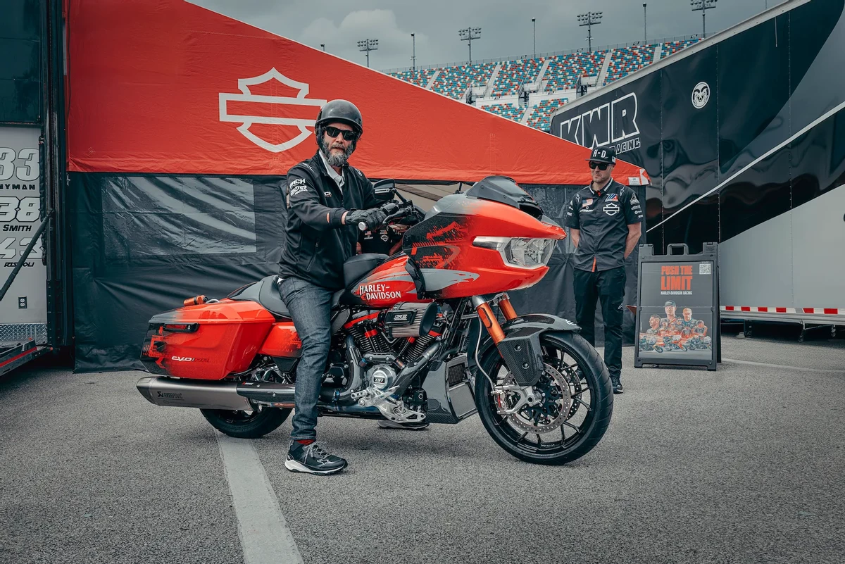 Фото — Harley-Davidson Фото — Harley-Davidson