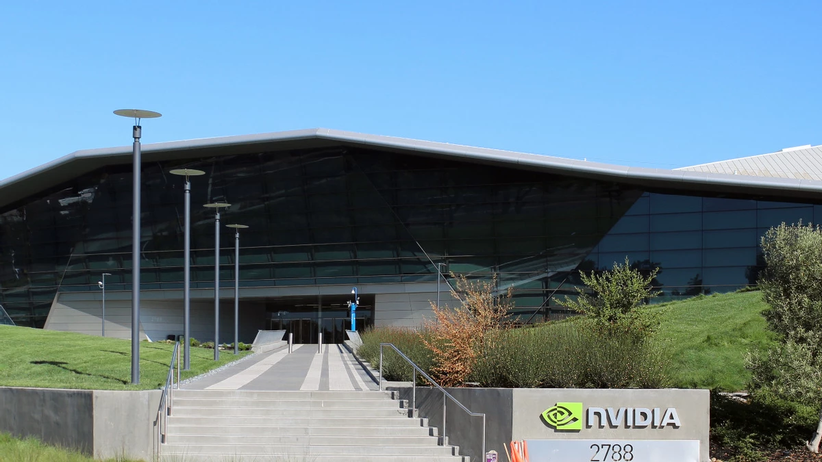 NVIDIA свернула поставки видеопамяти партнерам NVIDIA свернула поставки видеопамяти партнерам