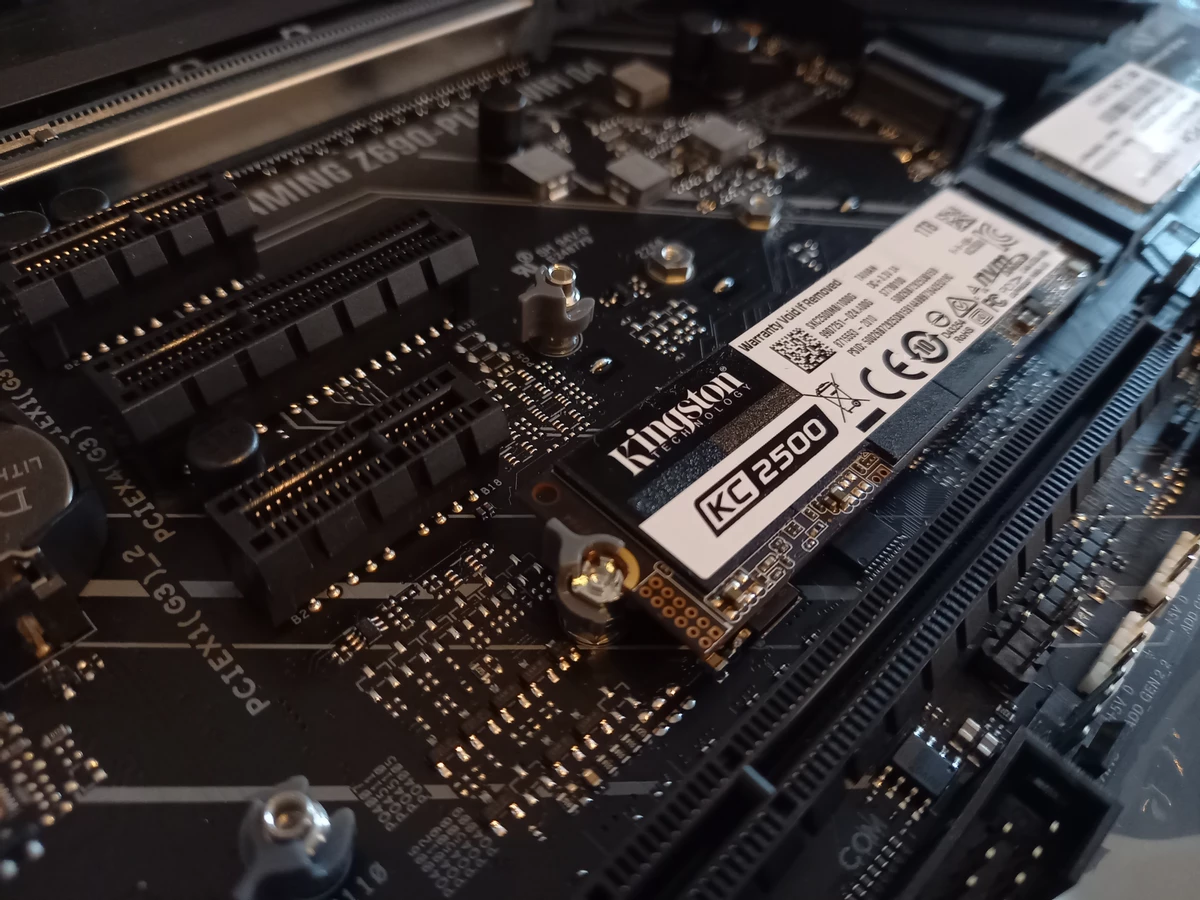 Обзор DDR4 материнской платы ASUS TUF GAMING Z690-PLUS WIFI D4 Обзор DDR4 материнской платы ASUS TUF GAMING Z690-PLUS WIFI D4
