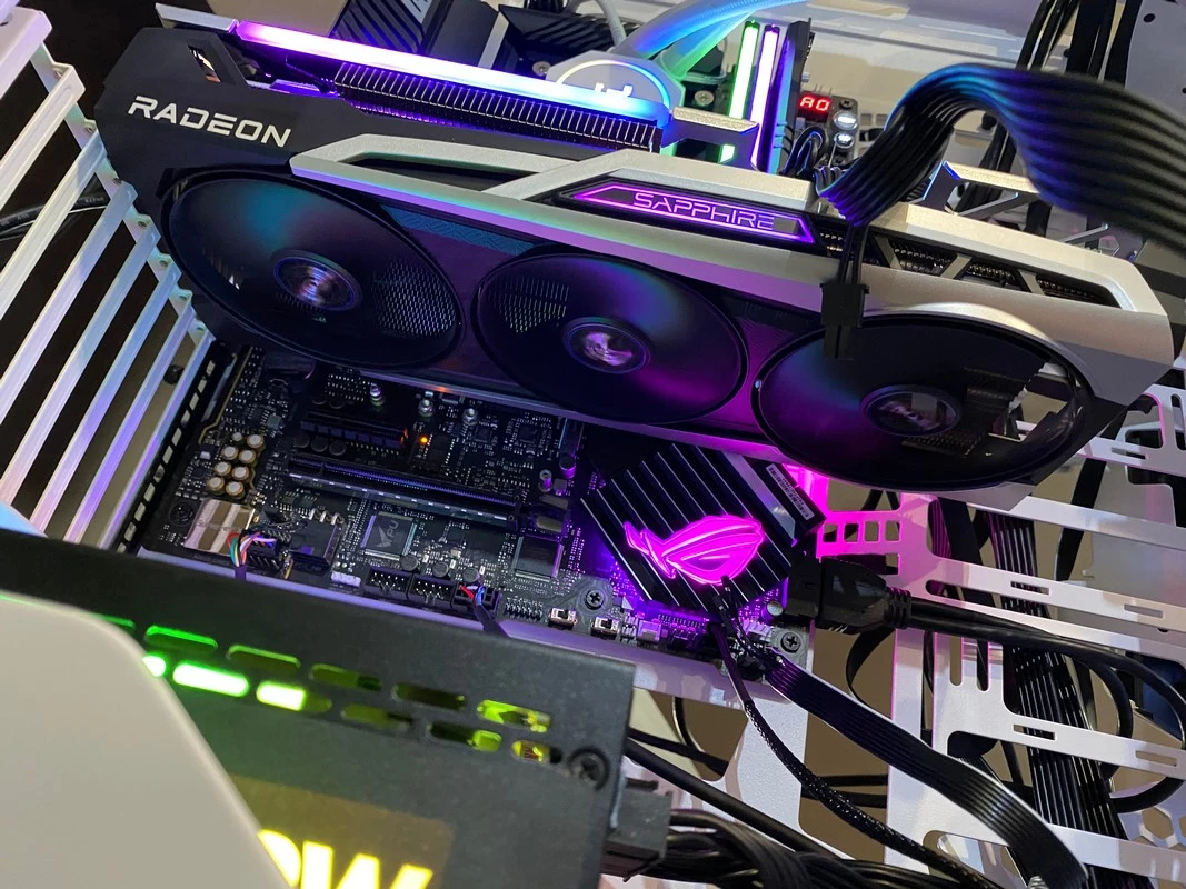 Обзор видеокарты Sapphire Radeon RX 6700 XT Nitro+ Обзор видеокарты Sapphire Radeon RX 6700 XT Nitro+