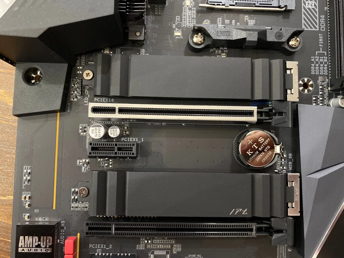 Материнская плата GIGABYTE B550 AORUS PRO — новое поколение матплат для нового поколения процессоров Материнская плата GIGABYTE B550 AORUS PRO — новое поколение матплат для нового поколения процессоров