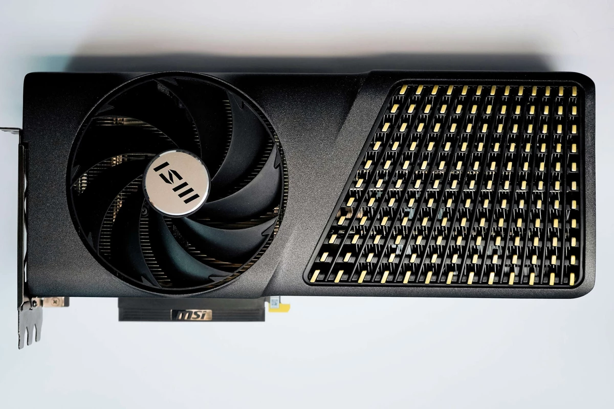 А вот и фото MSI RTX 4080 SUPER Expert Black Myth: Wukong Edition