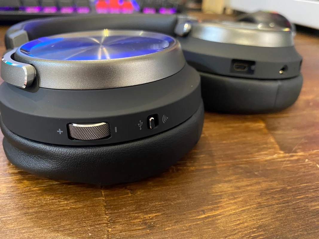 Обзор игровой гарнитуры Corsair Virtuoso RGB Wireless Обзор игровой гарнитуры Corsair Virtuoso RGB Wireless